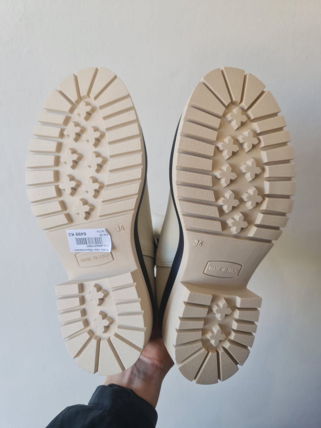 náhled Módní obuv Rinascimento - CAL0006470003