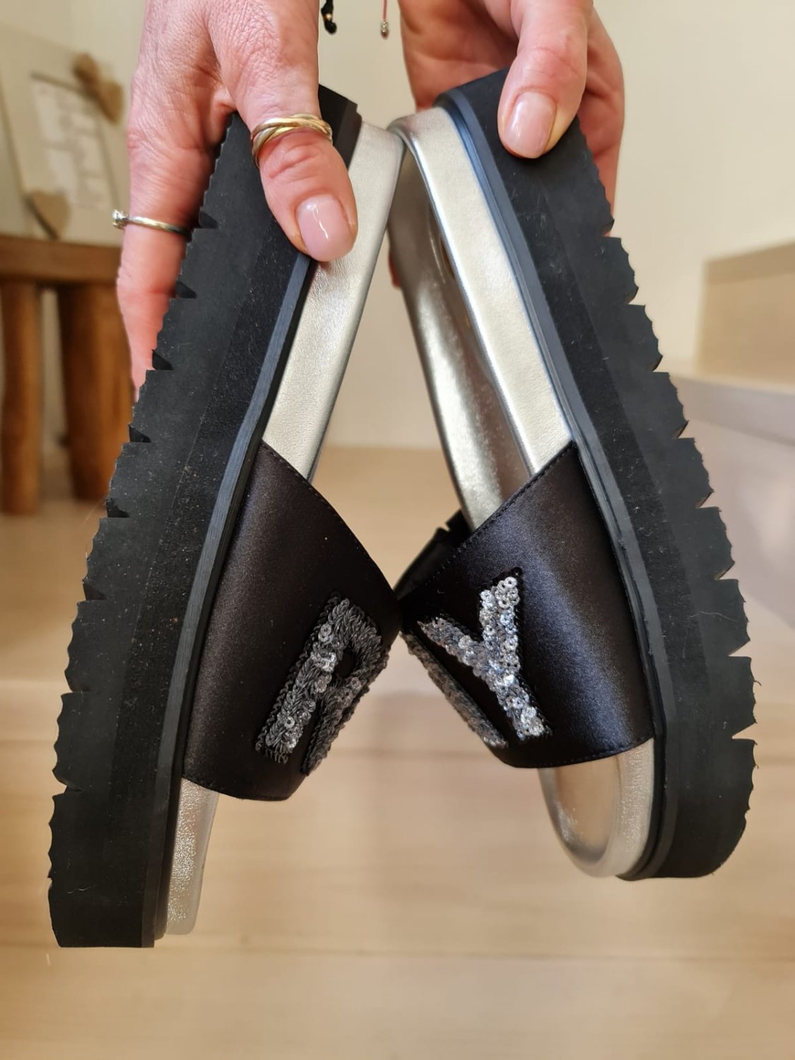 náhled Dámské módní nazouváky Replay GWF81