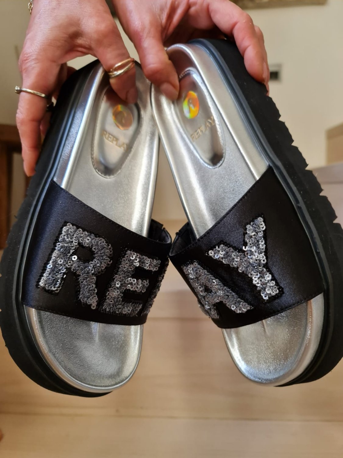 náhled Dámské módní nazouváky Replay GWF81