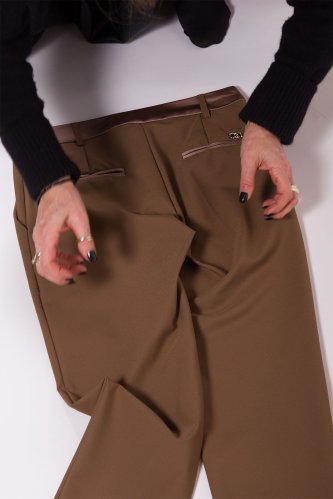 detail Dámské camel kalhoty Relish