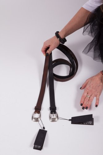 detail Dámský módní opasek Replay