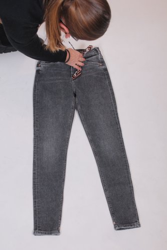 Dámské módní jeans Scotch & Soda 156975 vel.27/30