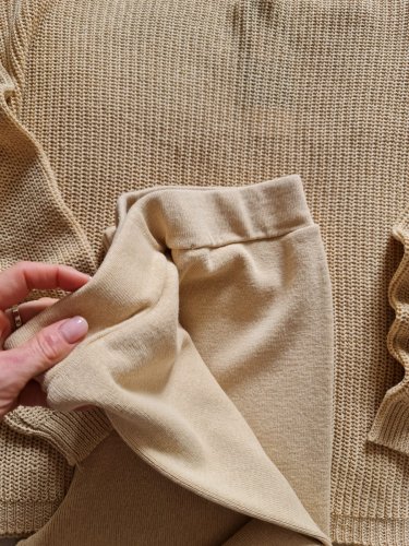 detail Módní kalhoty Rinascimento CFM0010164003