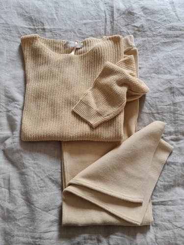 detail Módní kalhoty Rinascimento CFM0010164003