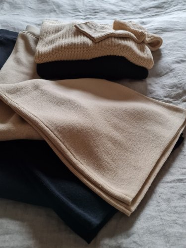 detail Módní kalhoty Rinascimento CFM0010164003