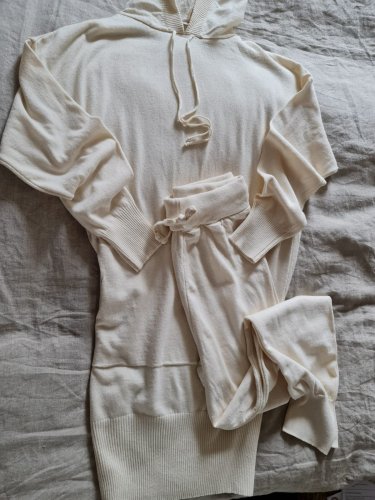 detail Módní kalhoty Rinascimento CFM0010197003