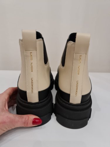 detail Módní obuv Liviana Conti A1WC30