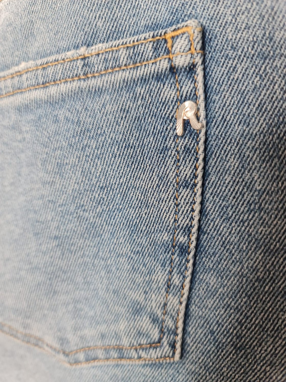 náhled Módní jeans bermudy Replay WA459
